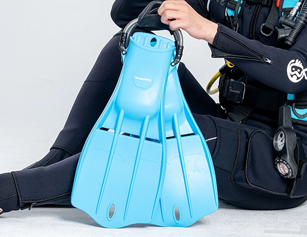 OceanMAX 噴射橡膠蛙鞋 -天藍